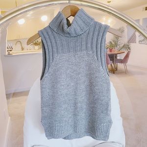 Armani Exchange sweater vest